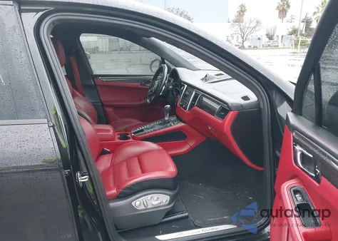 2015 Porsche Macan Turbo z USA, uszkodzony, nr VIN WP1AF2A54FLB90965